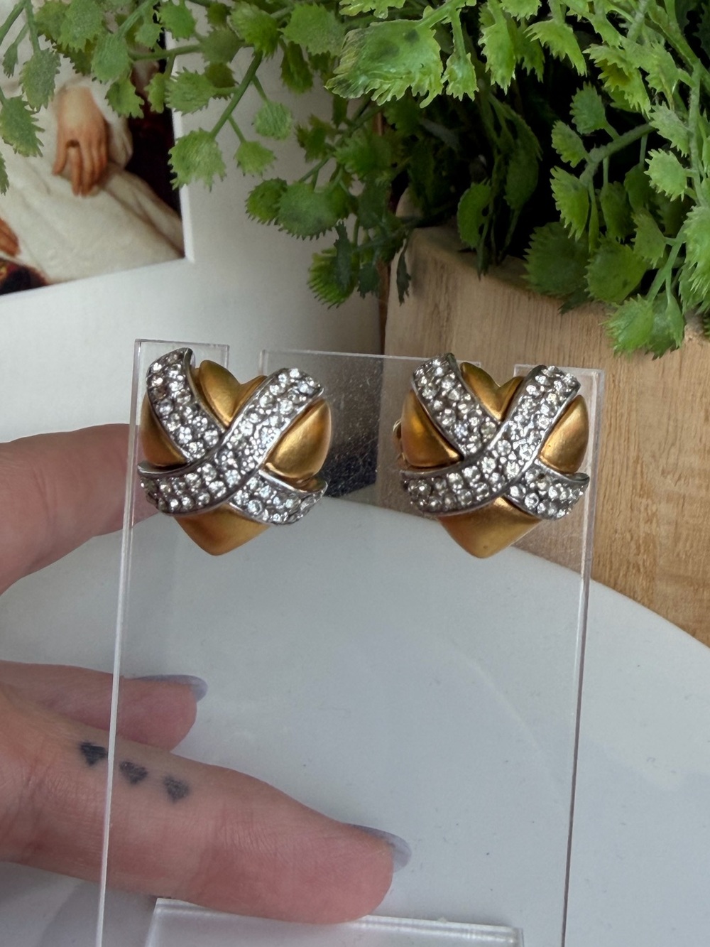 GIVENCHY Vintage Crystal Heart Earrings - Picture 4 of 5